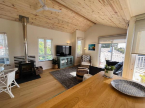 Moonshine - Two Bedroom House with inverter